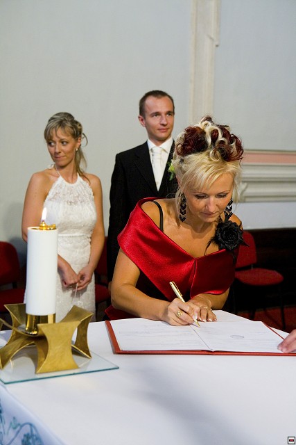 img00107.jpg