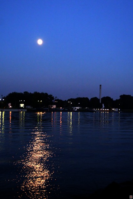 img00018.jpg